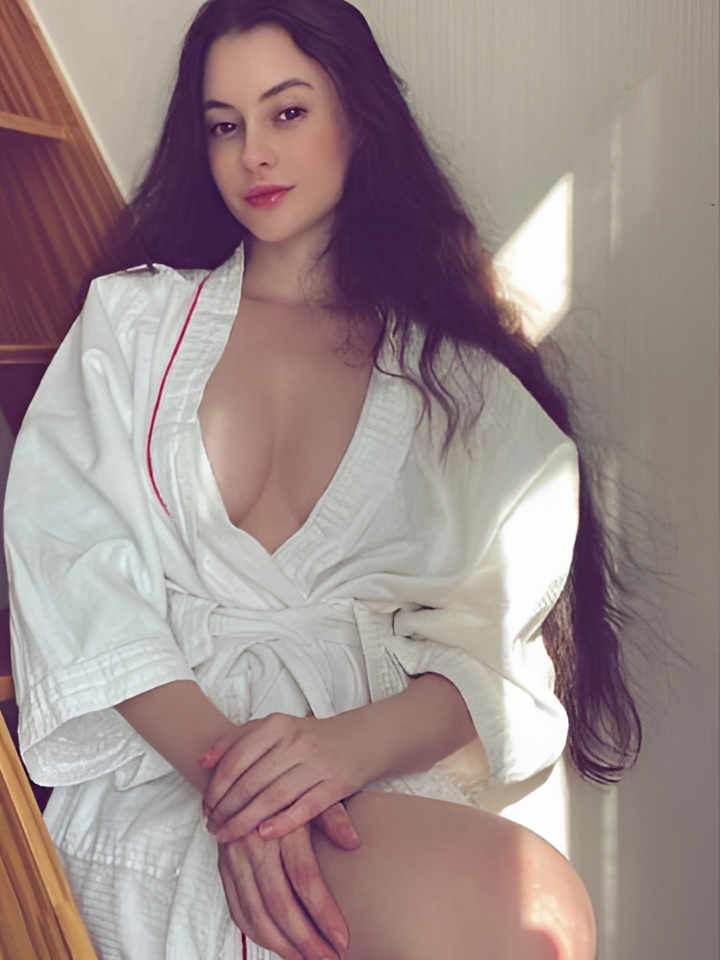 Индивидуалка Эмиля, доступна для личного знакомства от 10000 руб