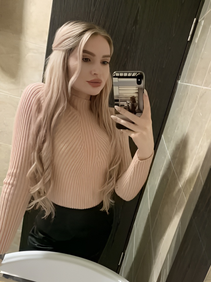 Гелена привлекальеная девушка из Боровичей цена от 2000 руб