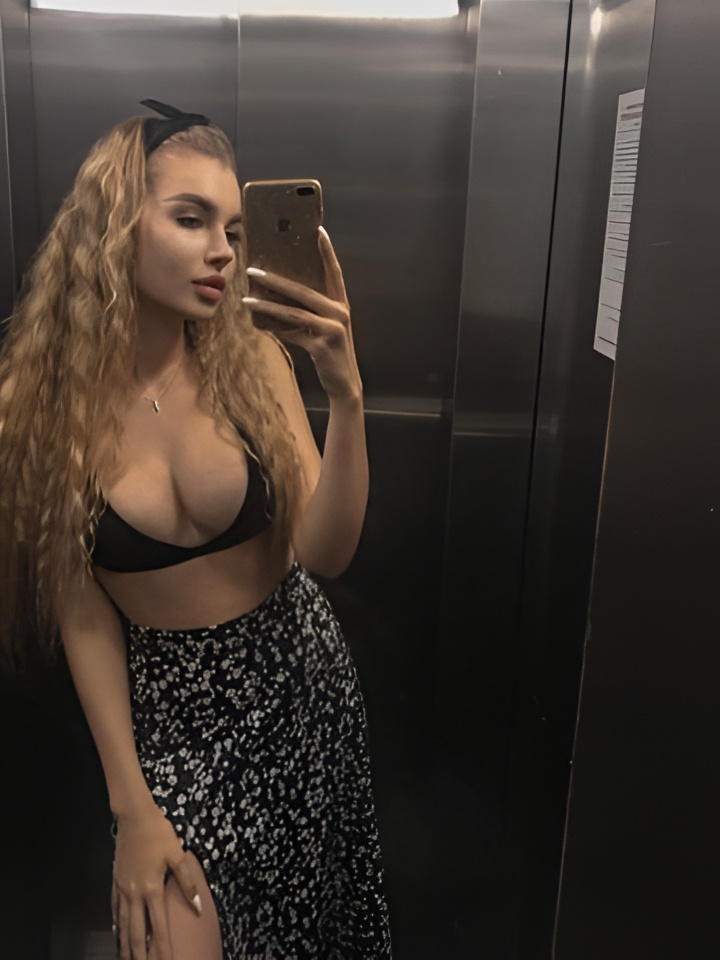 Неонила привлекальеная девушка из Боровичей цена от 10000 руб