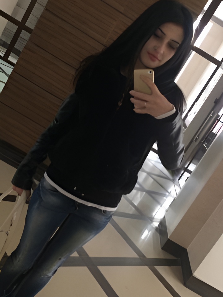 София привлекальеная девушка из Боровичей цена от 5000 руб