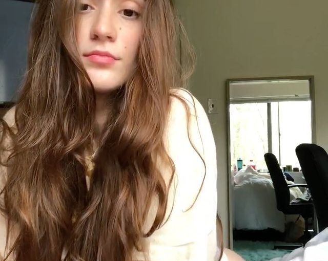 Ольга привлекальеная девушка из Боровичей цена от 5000 руб