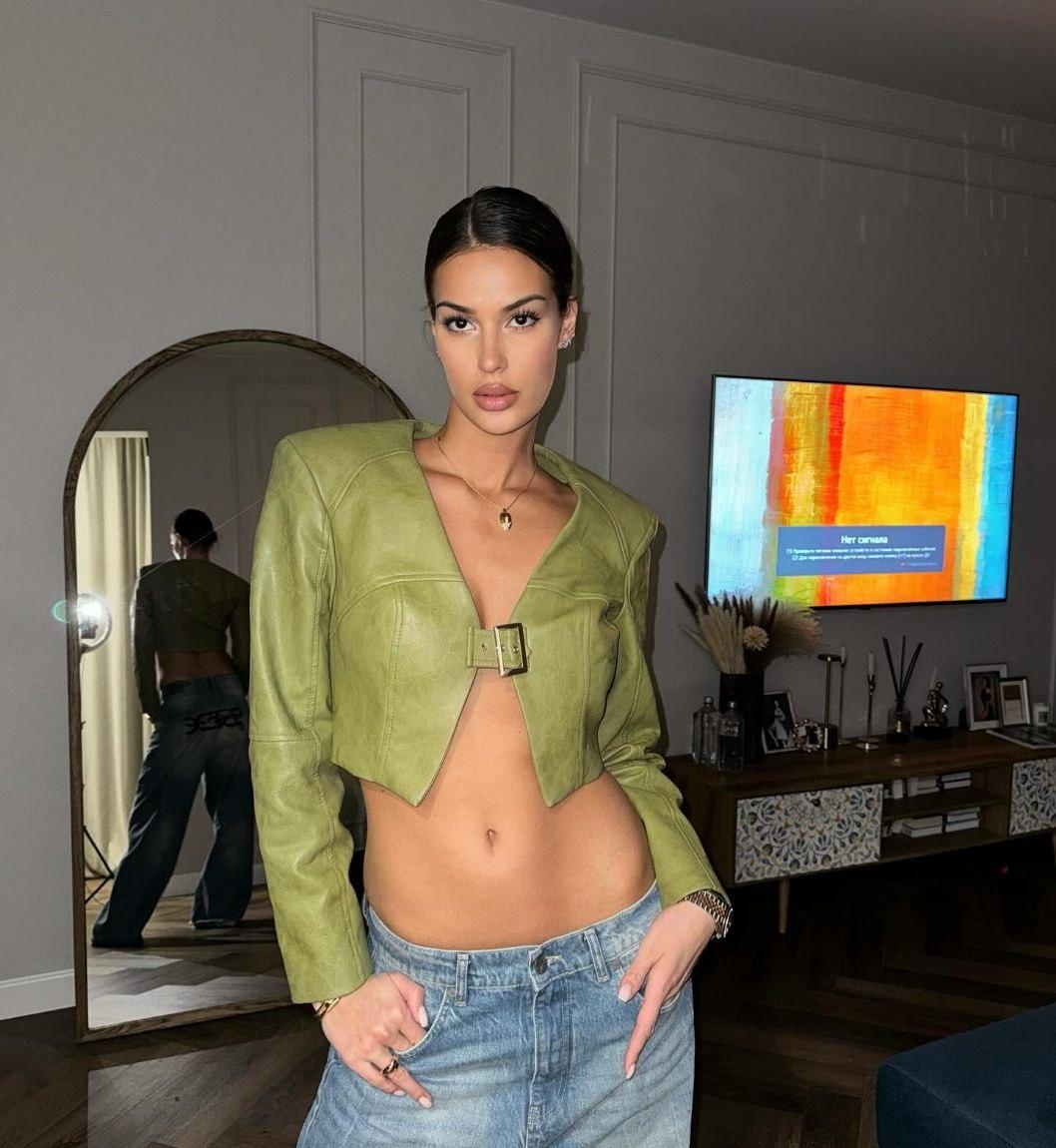 Тася привлекальеная девушка из Боровичей цена от 8000 руб