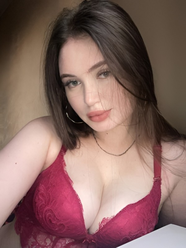 Раиса привлекательная девушка из Боровичей цена от 5000 руб