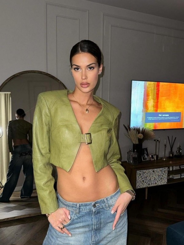 Тася привлекательная девушка из Боровичей цена от 8000 руб